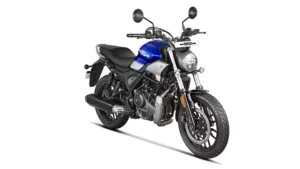 mavrick-440-right-front-three-quarter
