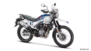 xpulse-200-4v-right-front-three-quarter-3
